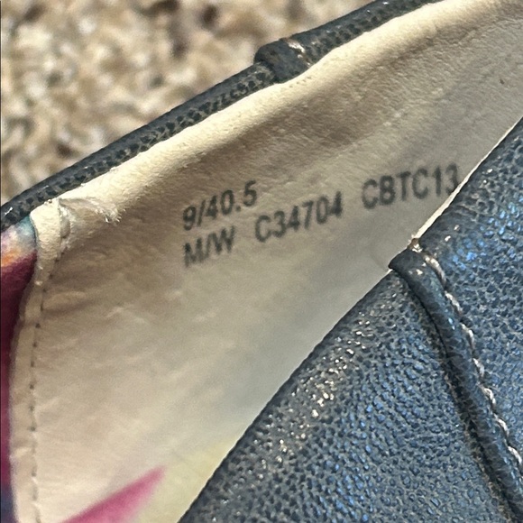 Born BOC Concept Peony flats dusty blue/grey color floral accent size 9 - Picture 5 of 13